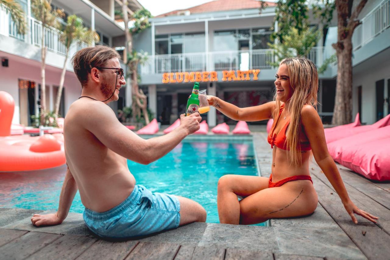 Slumber Party Hostel Canggu Екстериор снимка